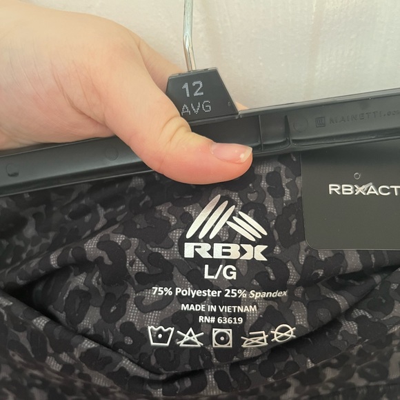 High Rise Cheta Print Leggings - Picture 8 of 8